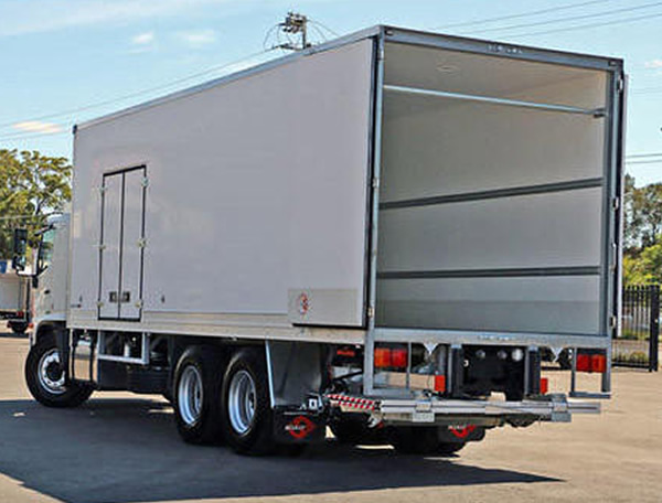 Refrigerated Truck with partition Dubai